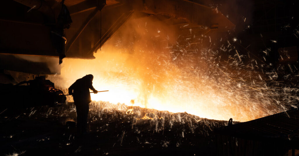 Britain’s Largest Steel Mill to Become Greener, at a Cost of Jobs