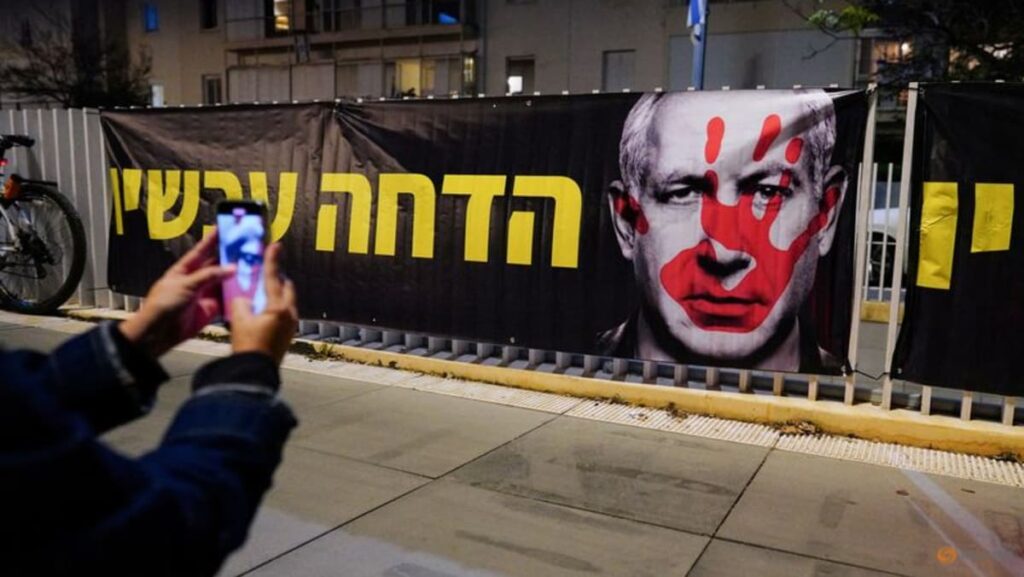 Protesters in Tel Aviv call for change to Netanyahu government