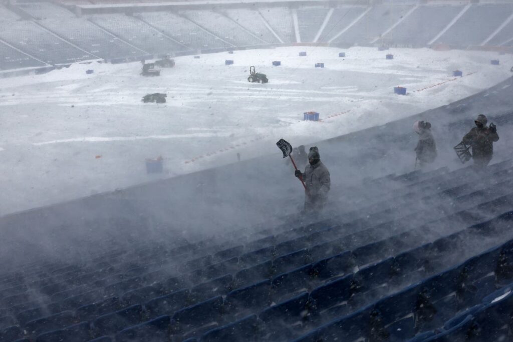 With snow still falling, Bills call on fans to help dig out stadium for playoff game vs. Steelers