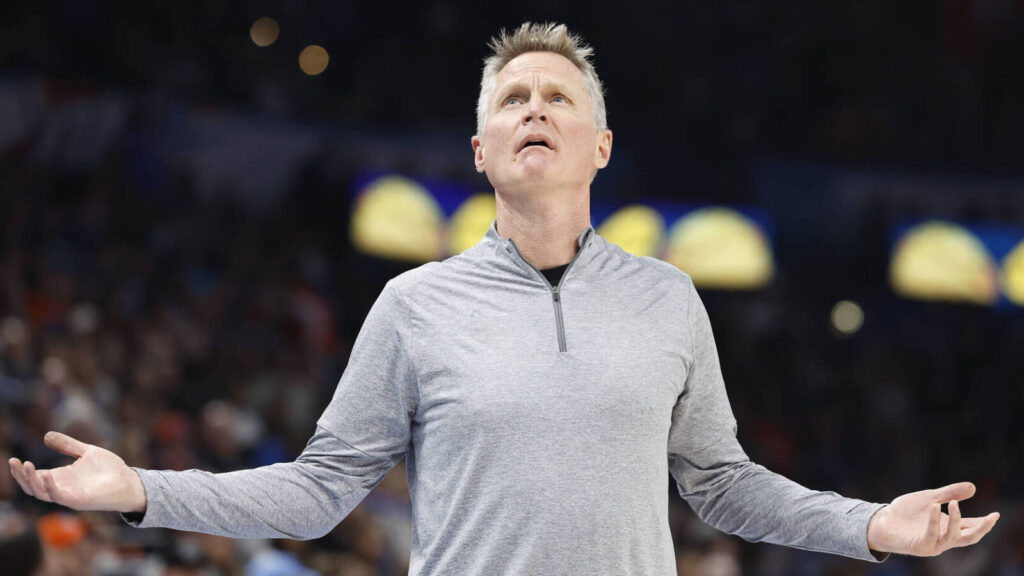 As Warriors continue to struggle, seat gets hotter for Steve Kerr